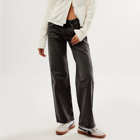 Levi's Denim - Levi’s Low Loose Jean